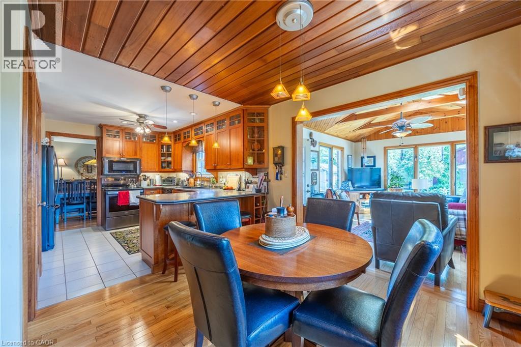 Photo 12 of 143 St James Street S, Waterford ON