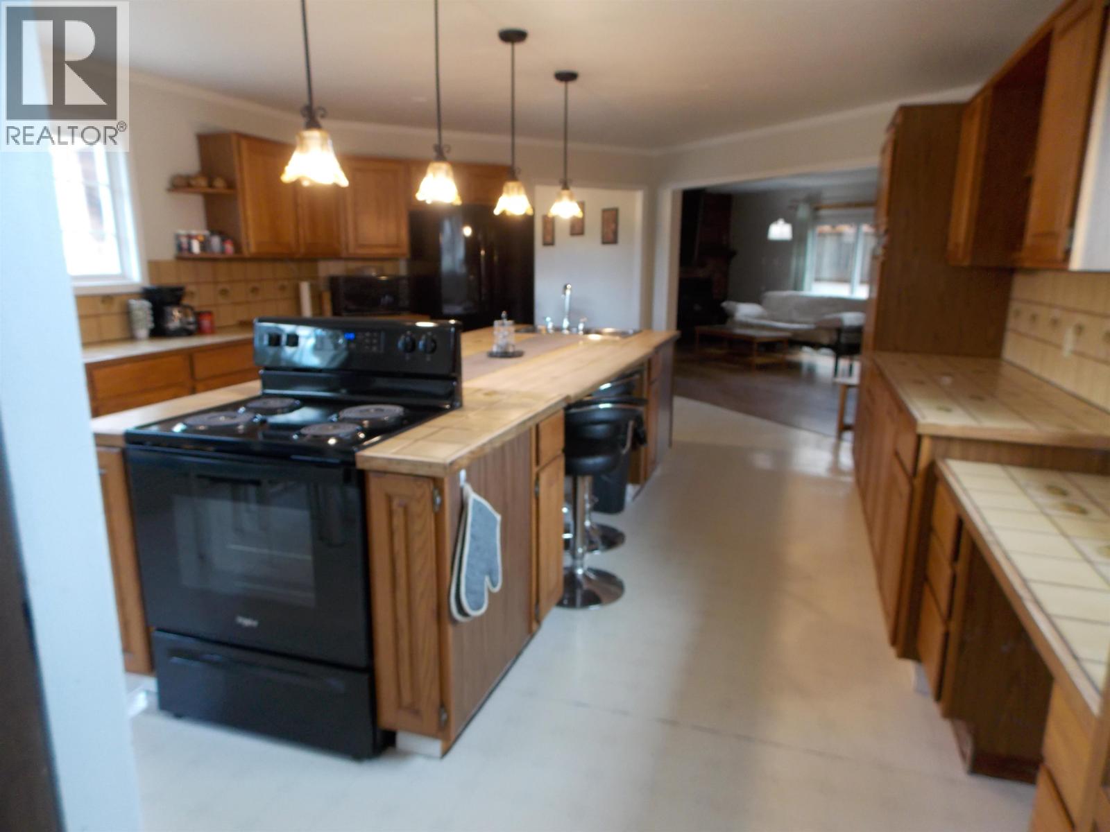 Photo 2 of 5343 Nithi Road, Fraser Lake BC