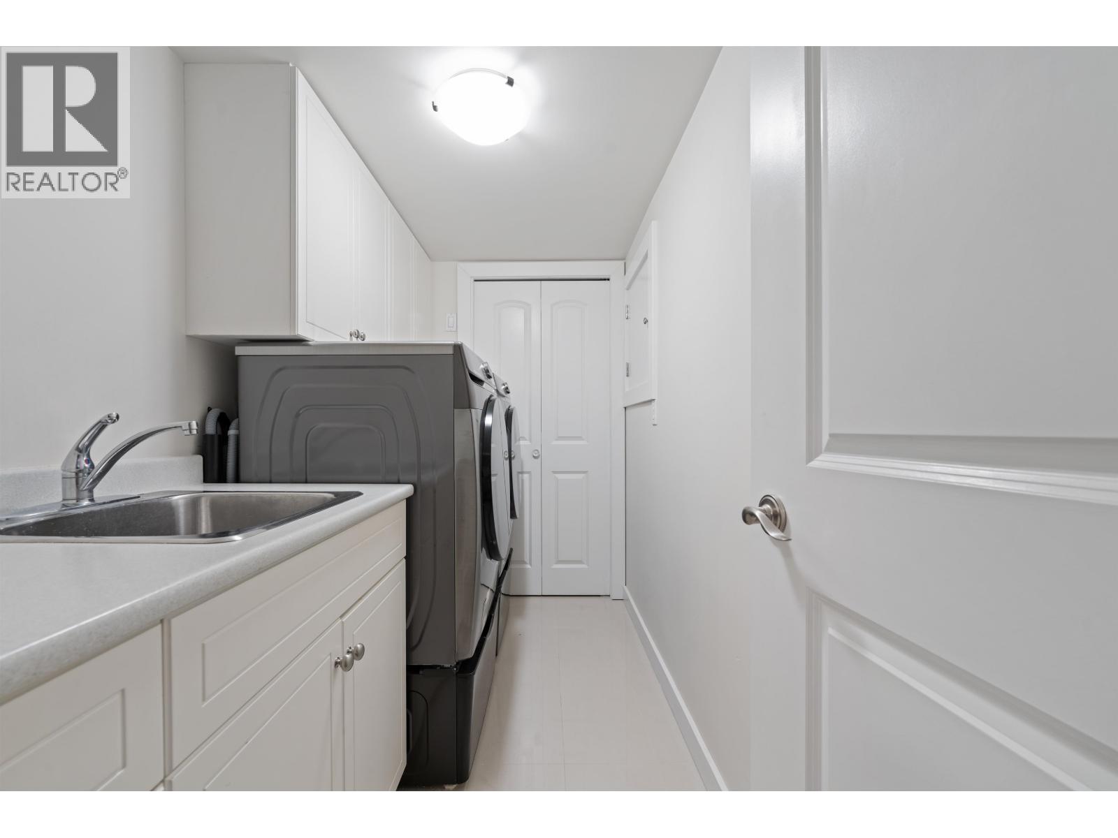 Photo 28 of 1739 W 52nd Avenue, Vancouver BC