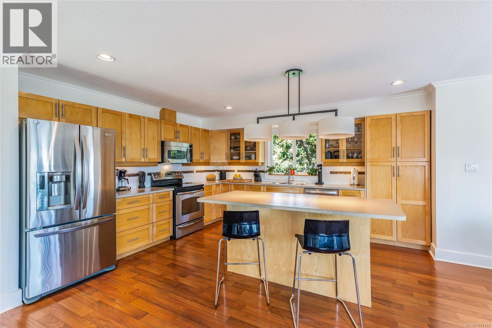 Photo 11 of 3153 Marion Way, Nanaimo BC