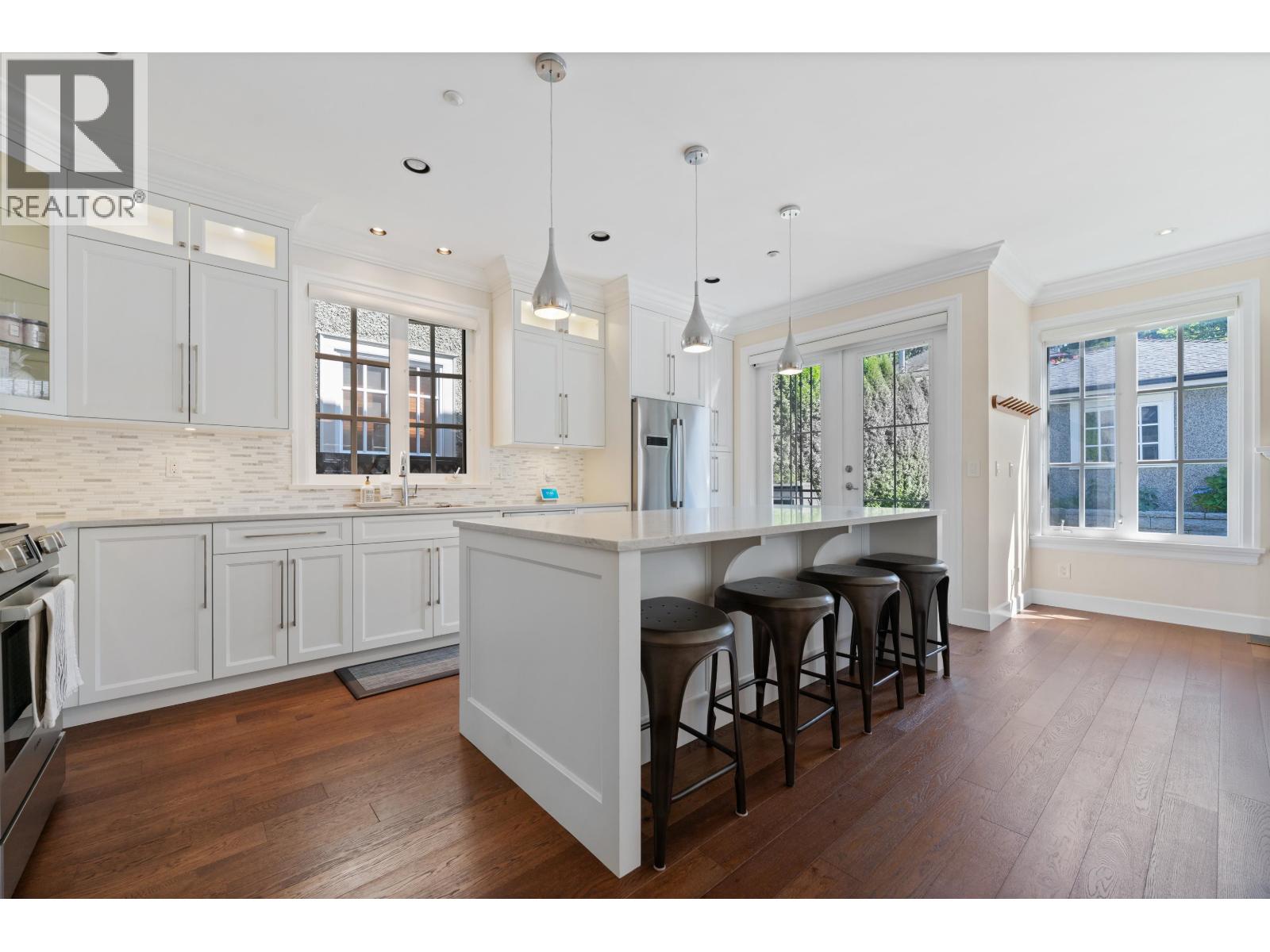 Photo 7 of 1739 W 52nd Avenue, Vancouver BC