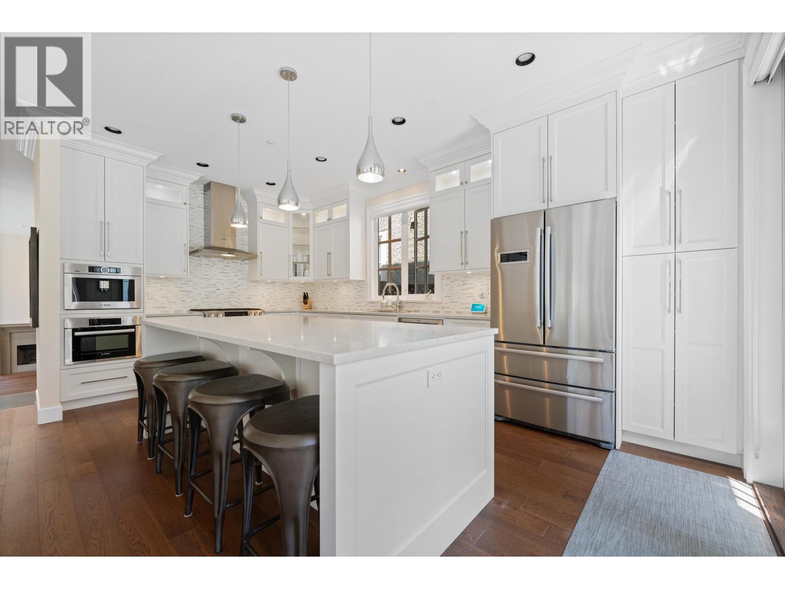 Photo 2 of 1739 W 52nd Avenue, Vancouver BC