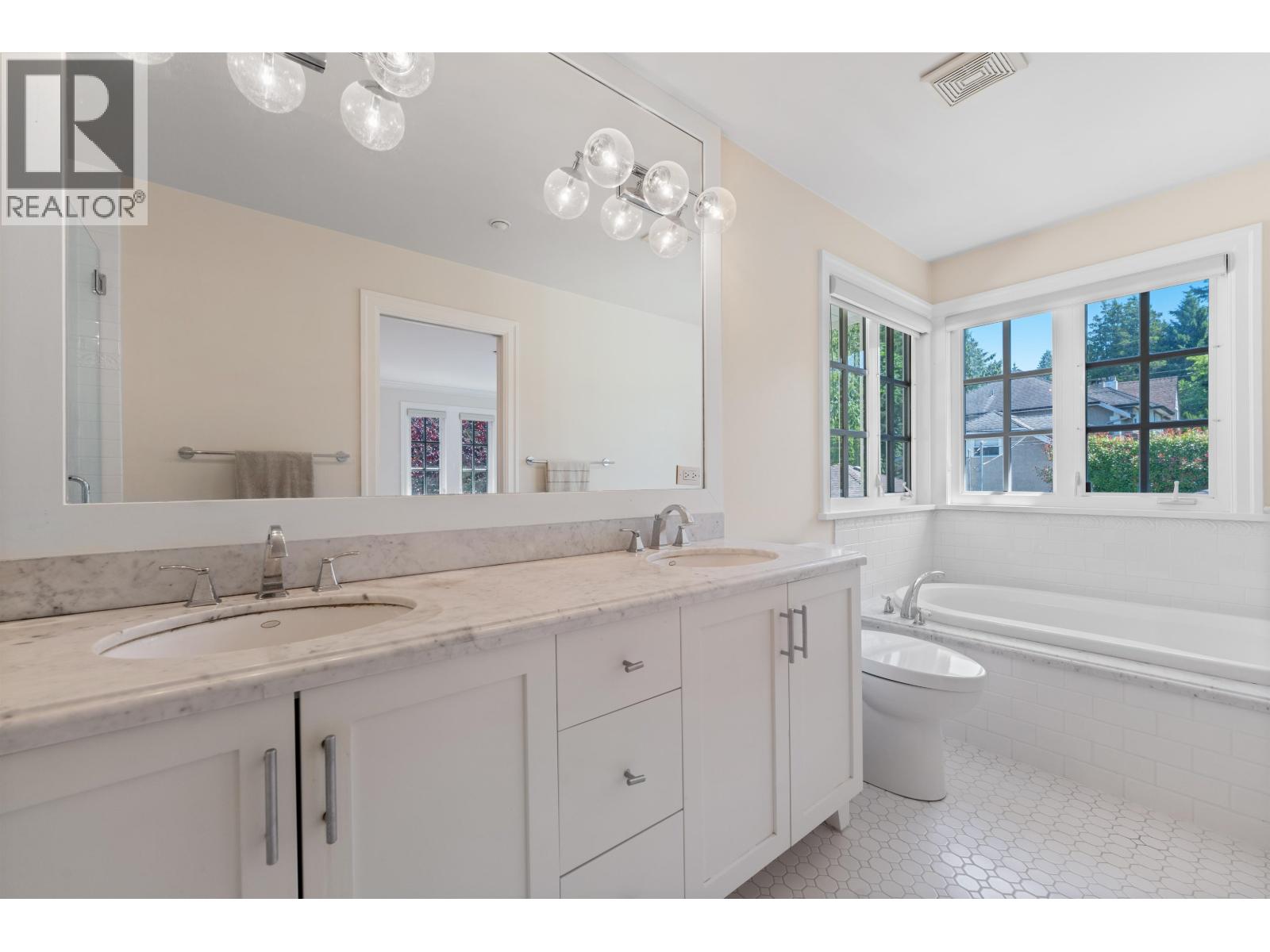 Photo 21 of 1739 W 52nd Avenue, Vancouver BC