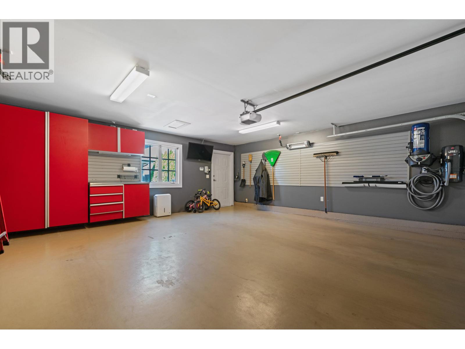 Photo 31 of 1739 W 52nd Avenue, Vancouver BC