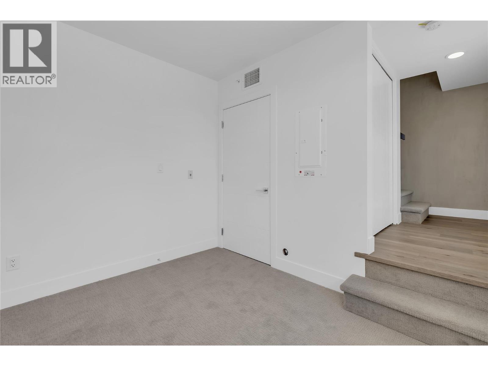 102C 3642 Mission Springs Drive, Kelowna