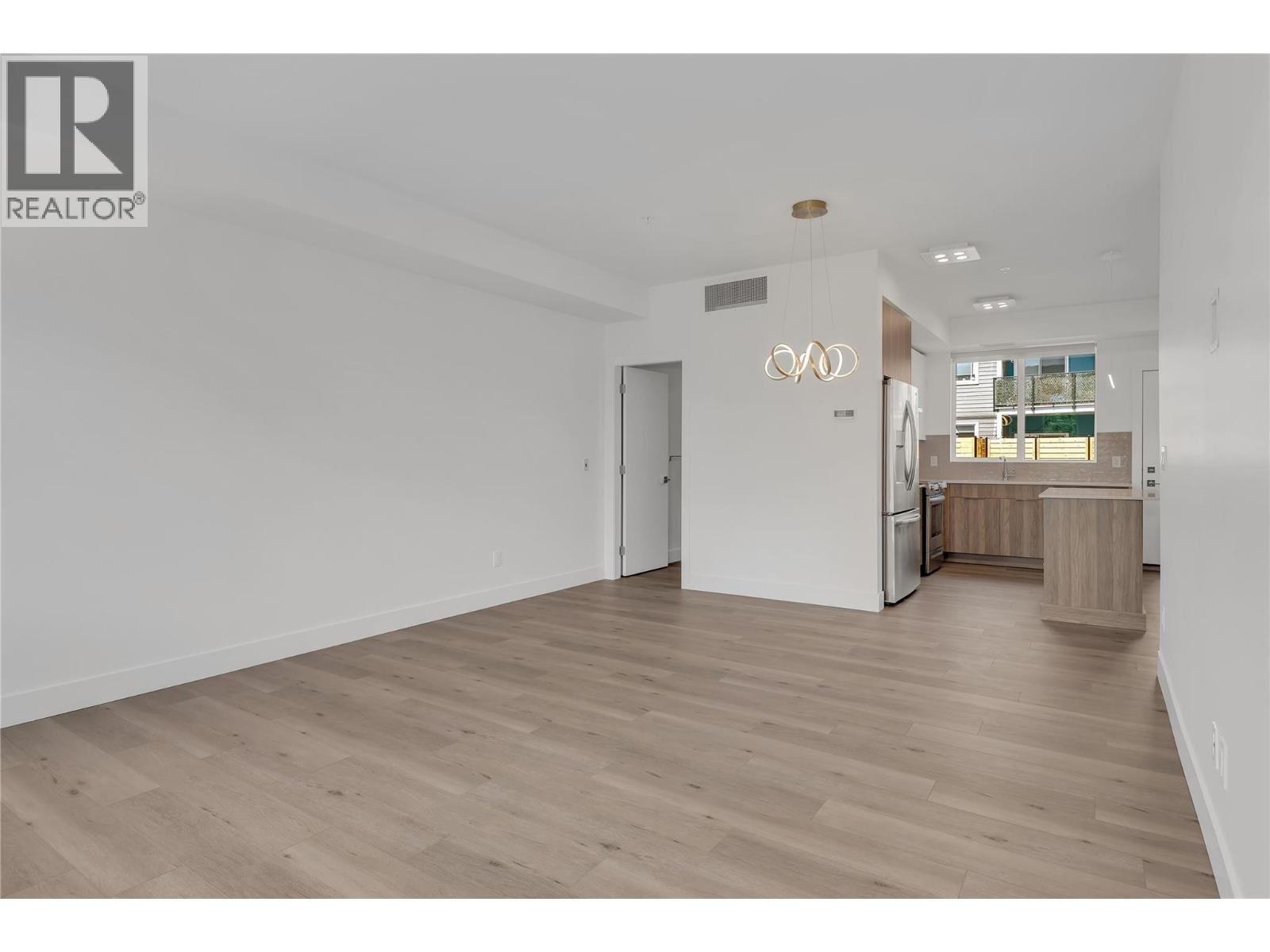102C 3642 Mission Springs Drive, Kelowna