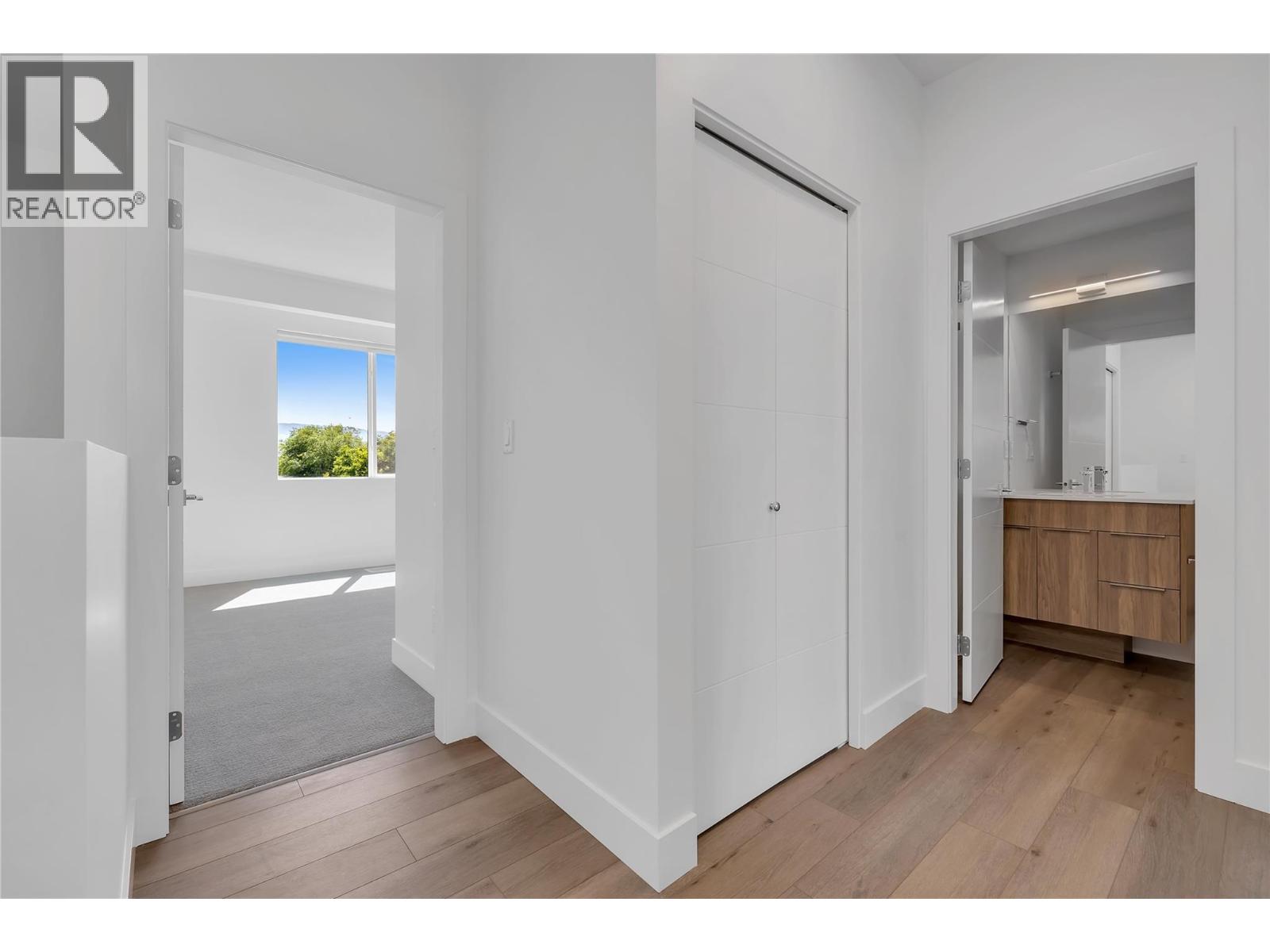 102C 3642 Mission Springs Drive, Kelowna