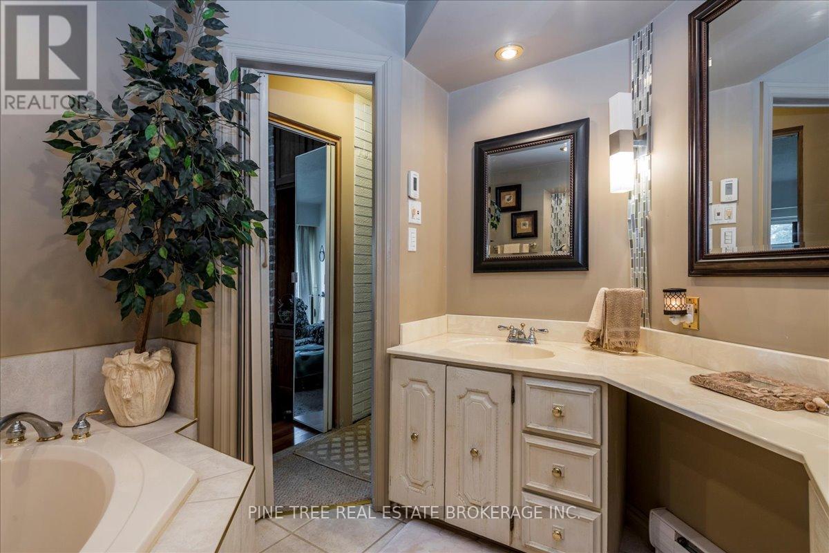 Photo 18 of 42 Old Indian Trail, Ramara ON