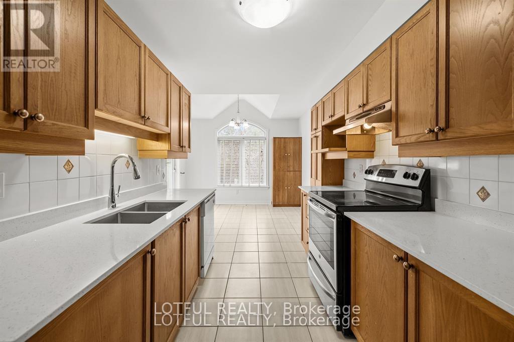Photo 7 of 212 Meadowlilly Road, Ottawa ON