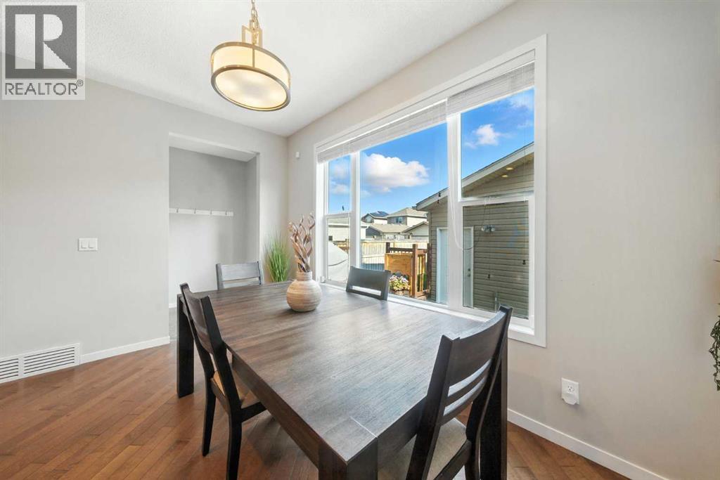 Photo 13 of 420 Cranberry Circle Se, Calgary AB