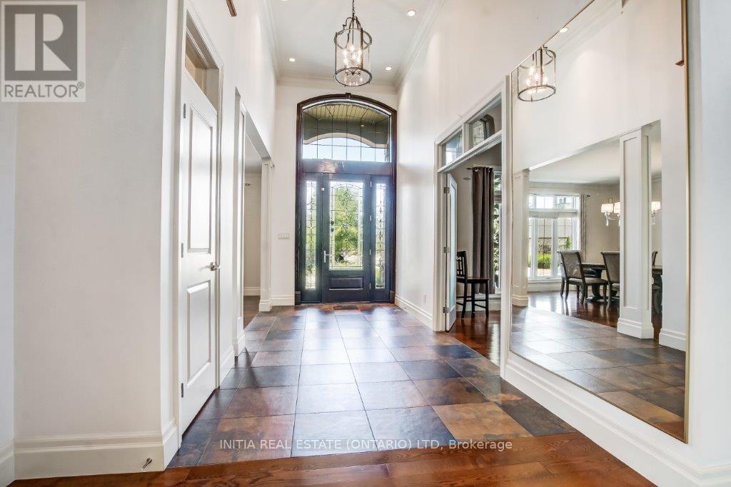 Photo 2 of 1615 Wickerson Gate, London South ON