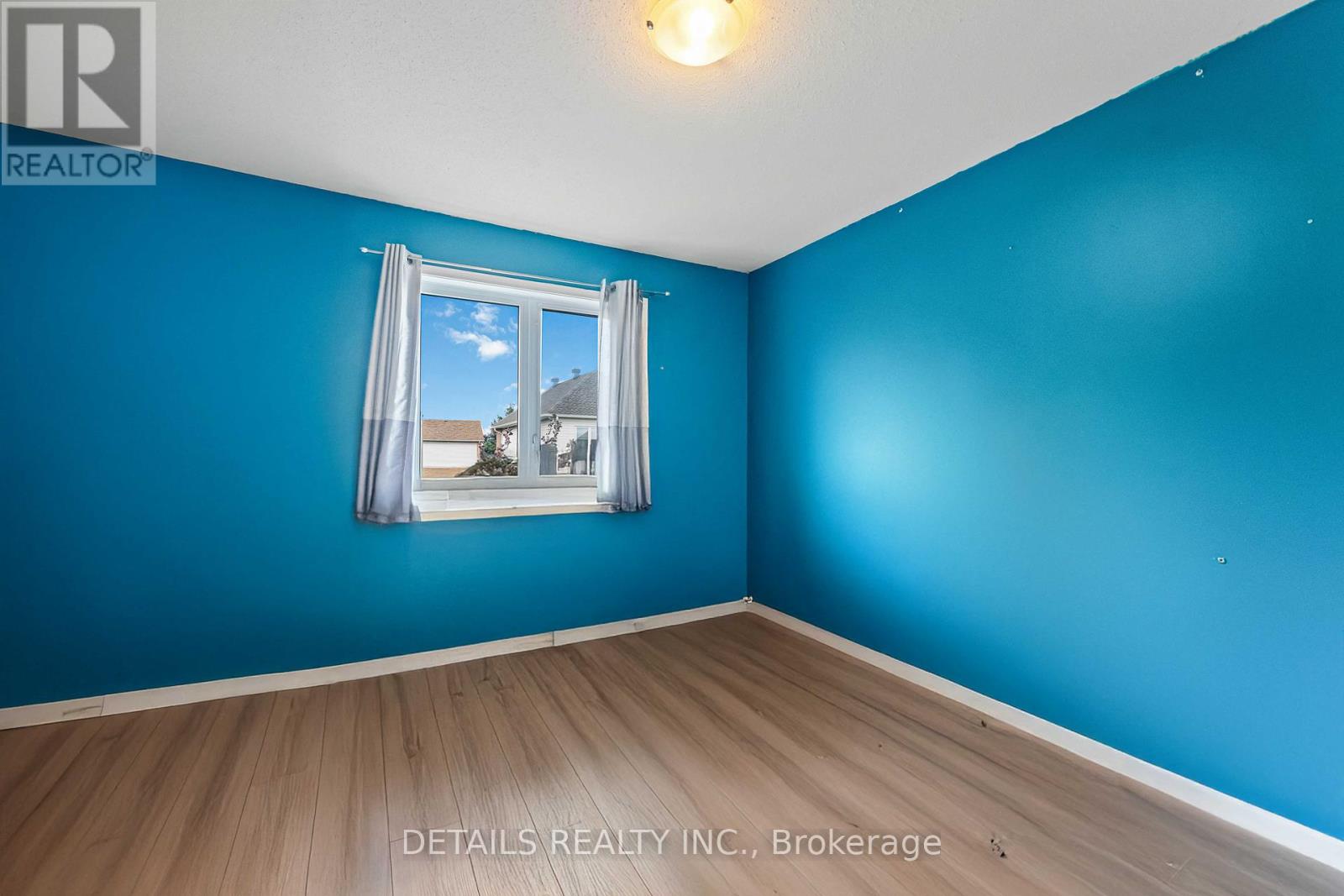 Photo 21 of 105 Rocky Hill Drive, Ottawa ON