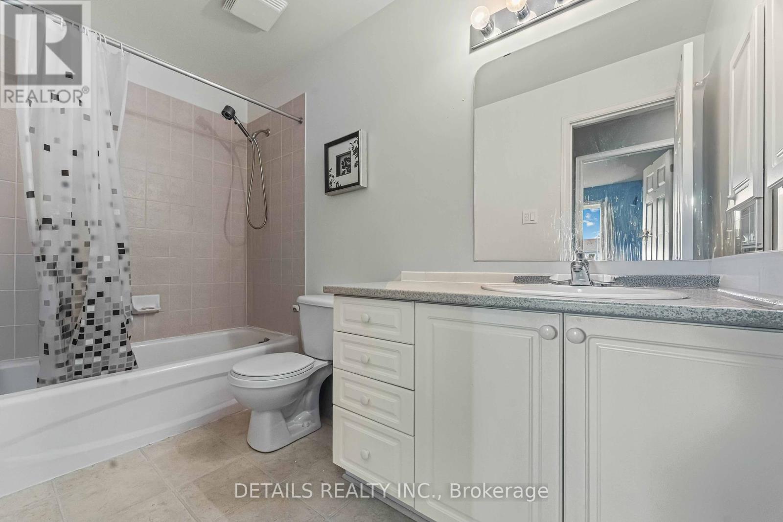 Photo 20 of 105 Rocky Hill Drive, Ottawa ON
