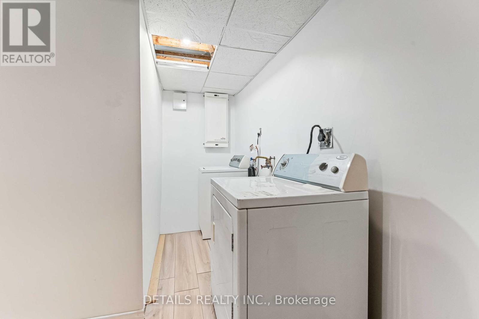 Photo 25 of 105 Rocky Hill Drive, Ottawa ON