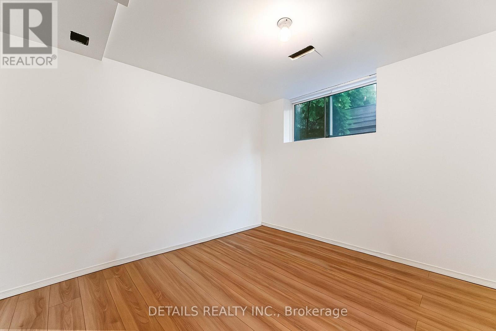 Photo 26 of 105 Rocky Hill Drive, Ottawa ON