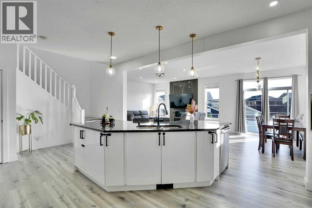Photo 10 of 32 Redstone Court Ne, Calgary AB