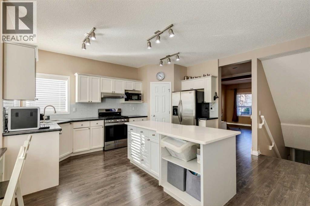 Photo 6 of 20 Wentworth Close Sw, Calgary AB