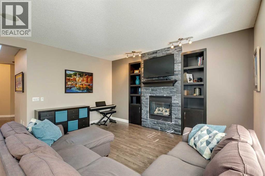 Photo 13 of 20 Wentworth Close Sw, Calgary AB