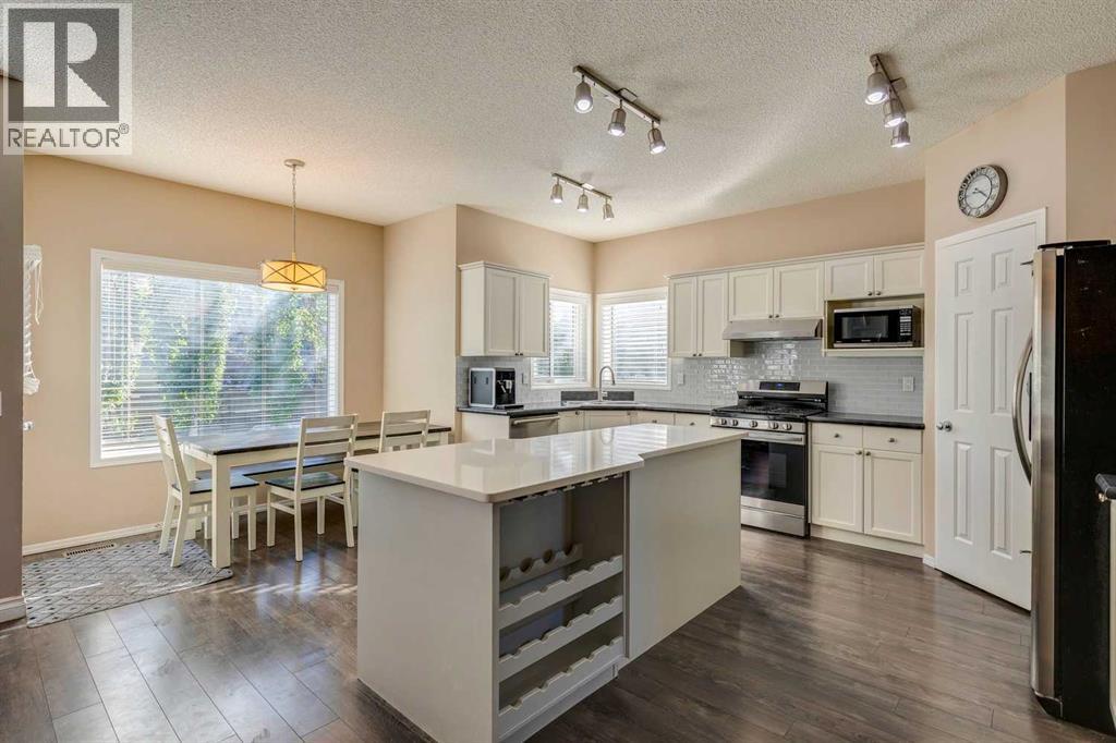 Photo 7 of 20 Wentworth Close Sw, Calgary AB