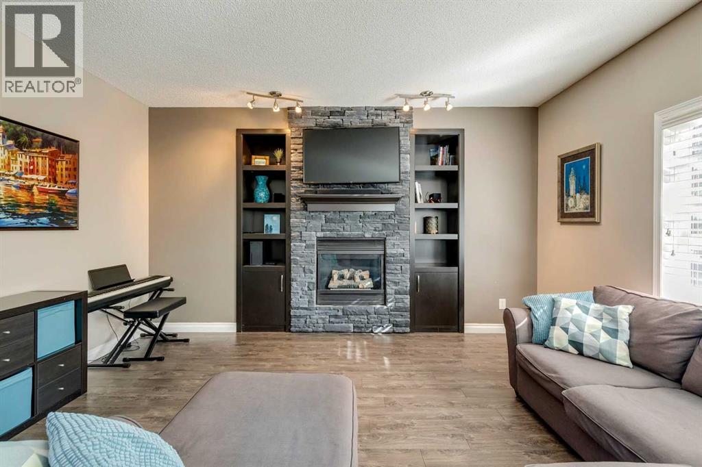 Photo 14 of 20 Wentworth Close Sw, Calgary AB