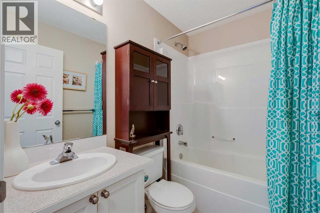 Photo 33 of 20 Wentworth Close Sw, Calgary AB