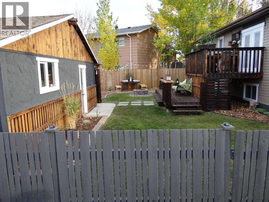 Photo 36 of 250 8 Street Se, Three Hills AB