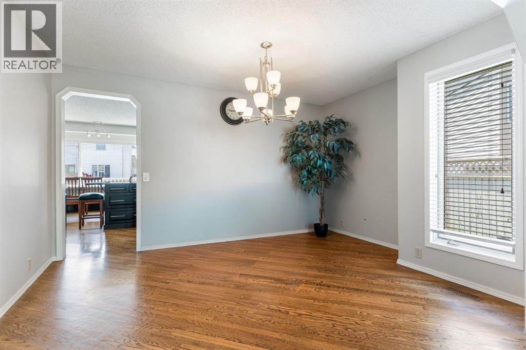 Photo 8 of 39 Harvest Oak Green Ne, Calgary AB