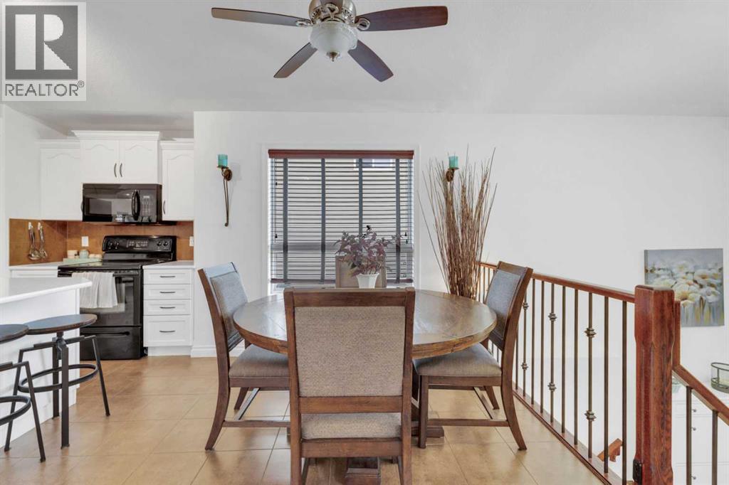 Photo 6 of 25 Lakeland Road, Sylvan Lake AB