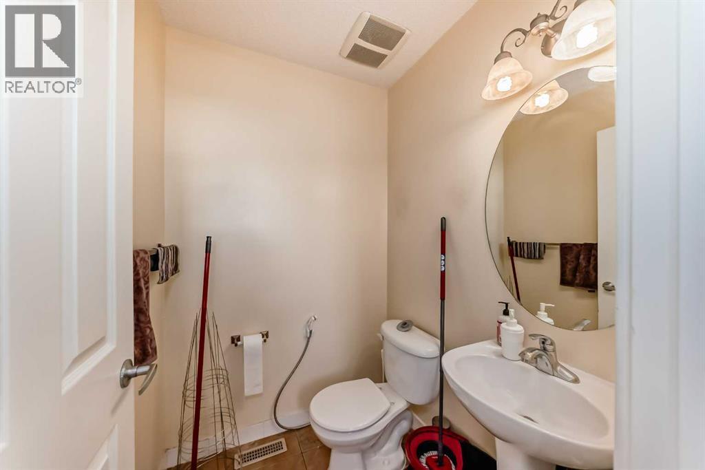 Photo 18 of 307 Saddlebrook Way Ne, Calgary AB
