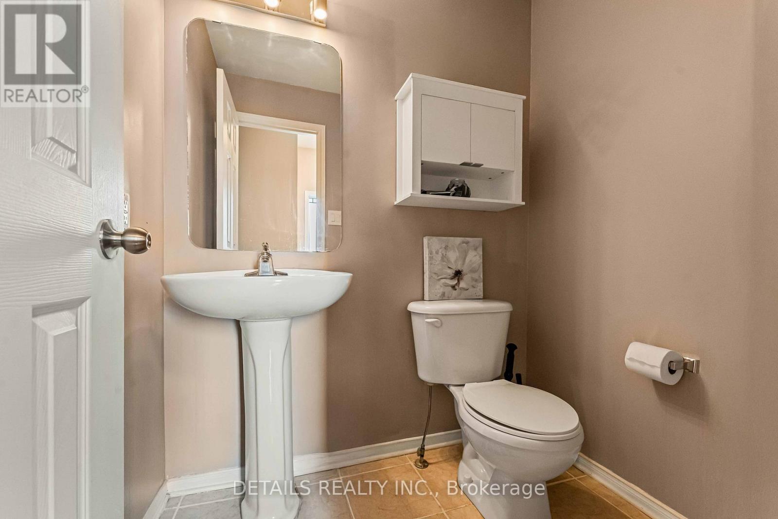 Photo 13 of 105 Rocky Hill Drive, Ottawa ON