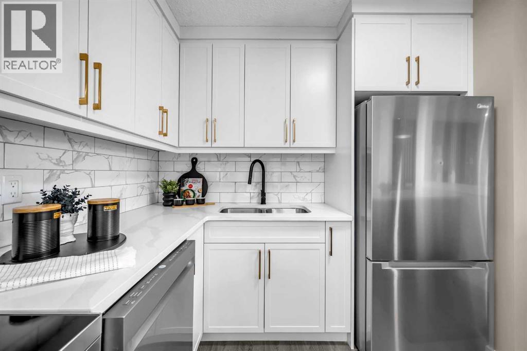 Photo 12 of 951 Maitland Way Ne, Calgary AB