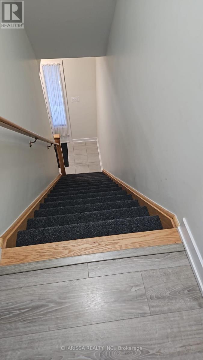 Photo 33 of 98 590 North Service Road, Hamilton ON