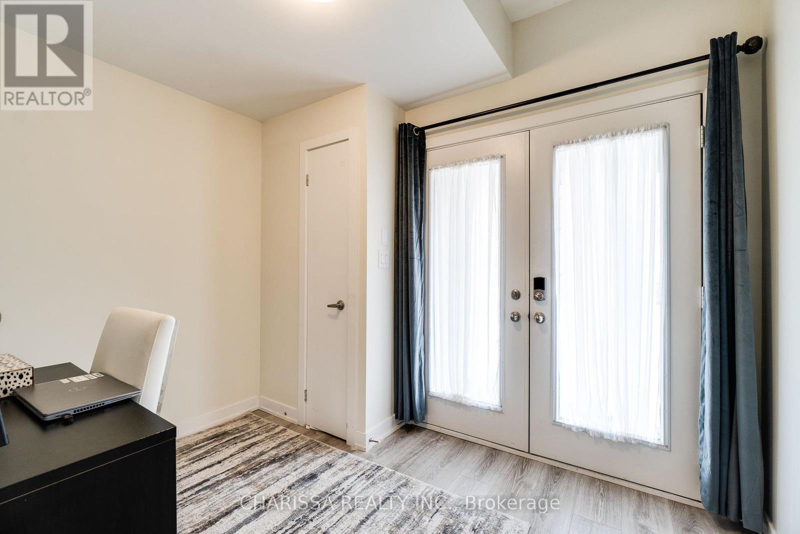 Photo 42 of 98 590 North Service Road, Hamilton ON