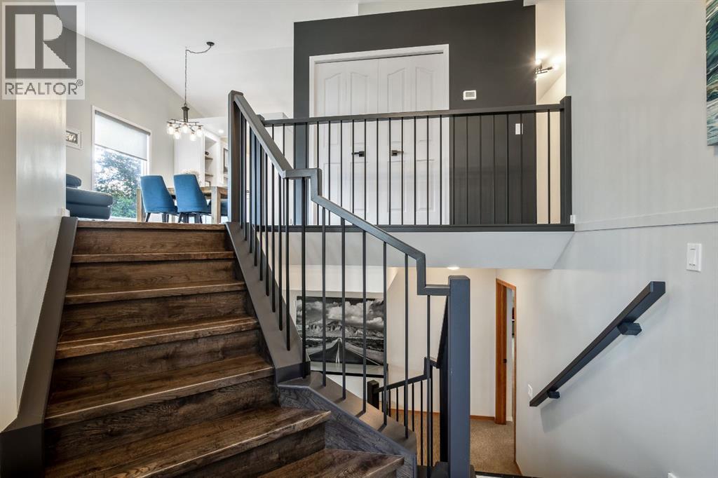 Photo 5 of 17 Bow Way, Cochrane AB