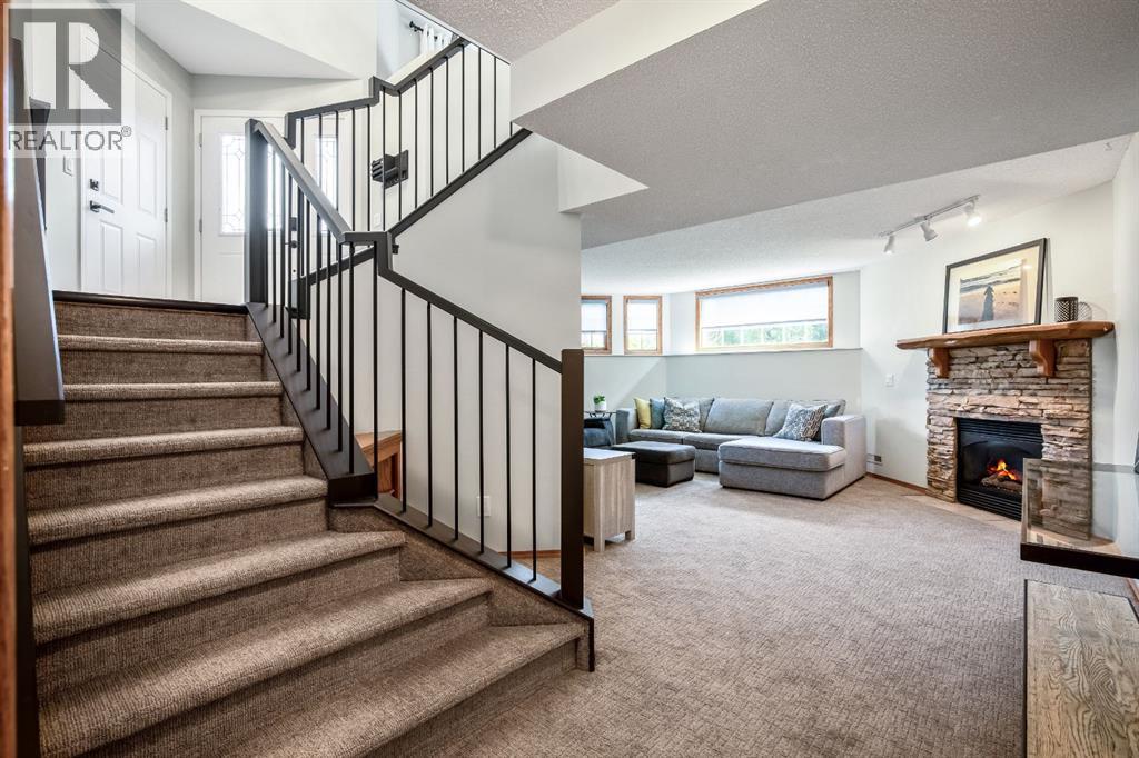 Photo 23 of 17 Bow Way, Cochrane AB
