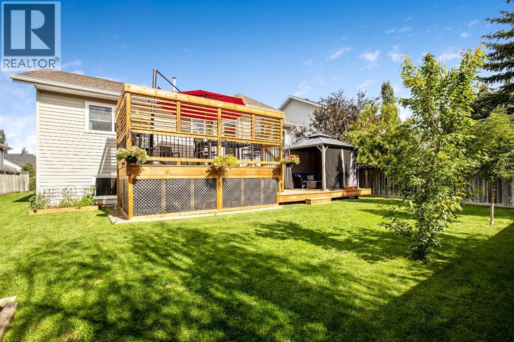 Photo 35 of 17 Bow Way, Cochrane AB