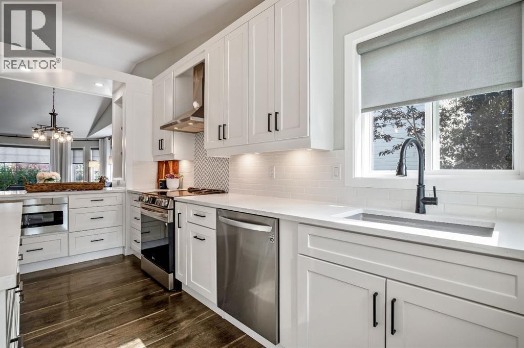 Photo 10 of 17 Bow Way, Cochrane AB