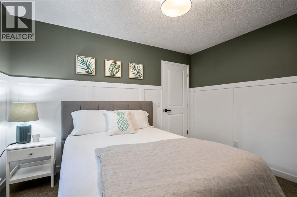 Photo 31 of 17 Bow Way, Cochrane AB