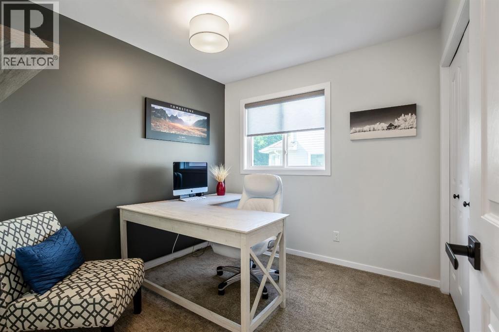 Photo 22 of 17 Bow Way, Cochrane AB