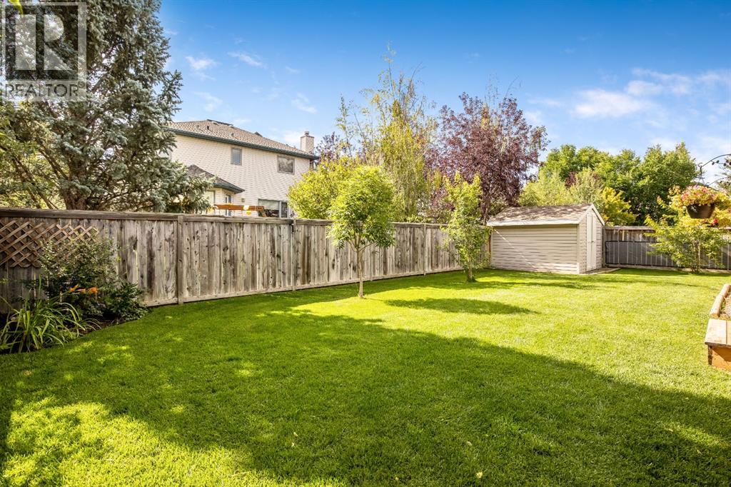 Photo 33 of 17 Bow Way, Cochrane AB