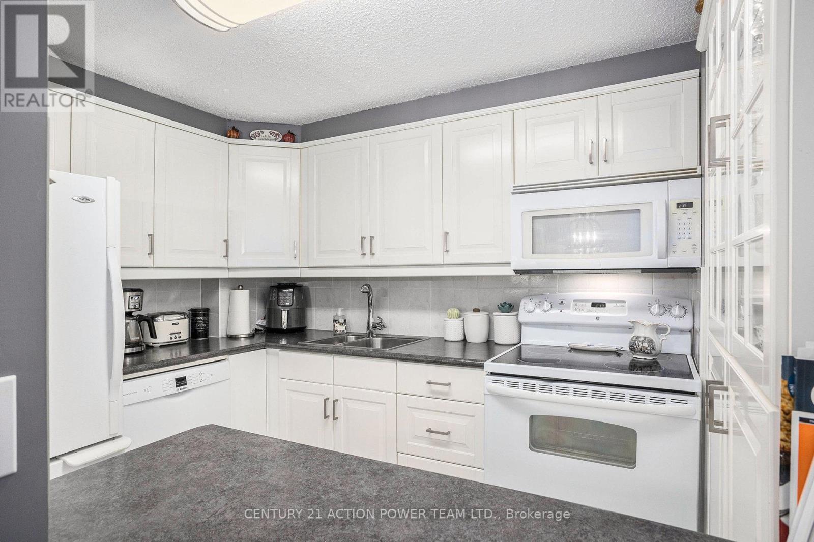 Photo 9 of 314 915 Elmsmere Road, Ottawa ON
