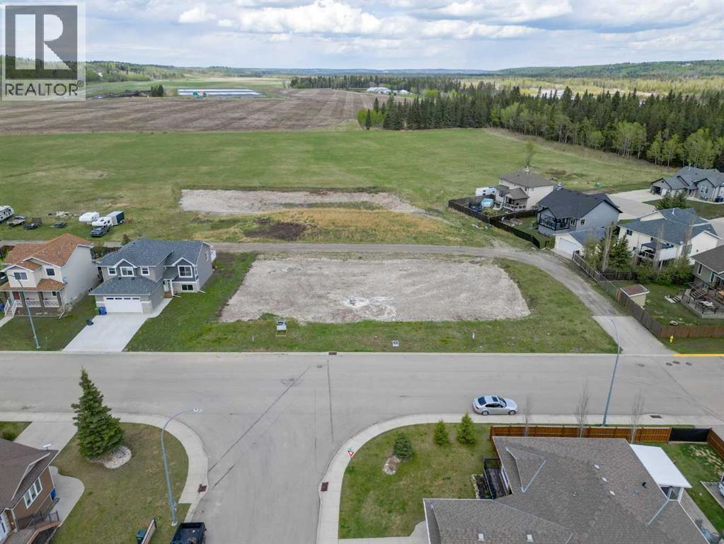 Photo 3 of 222 12 Avenue Ne, Sundre AB