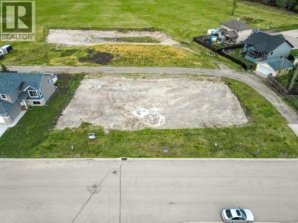 Photo 4 of 222 12 Avenue Ne, Sundre AB