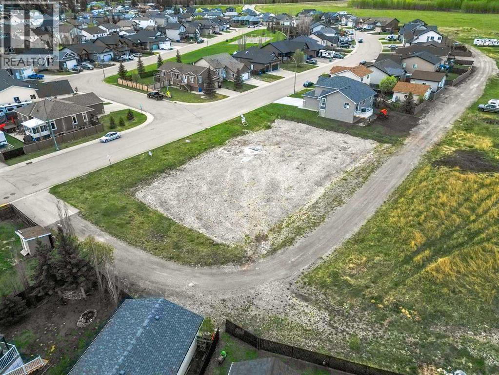 Photo 10 of 222 12 Avenue Ne, Sundre AB