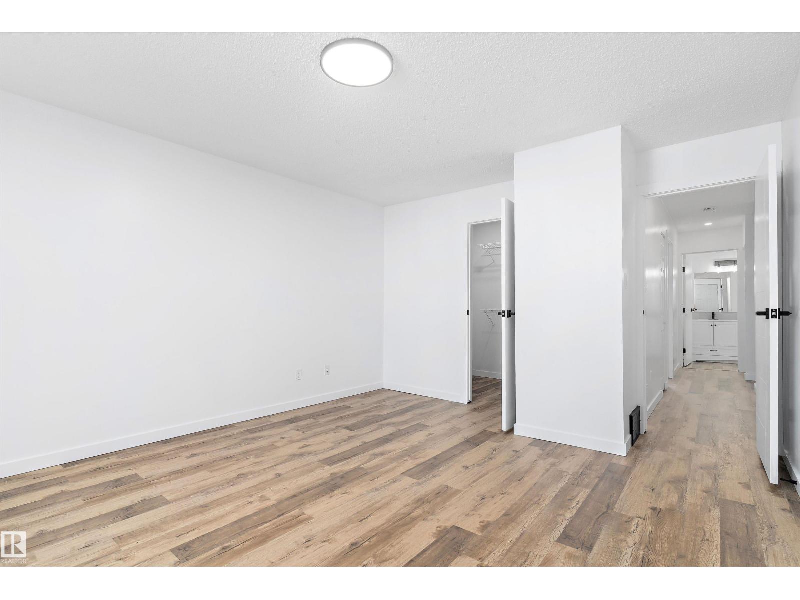 Photo 18 of 13 7604 29 Av Nw, Edmonton AB