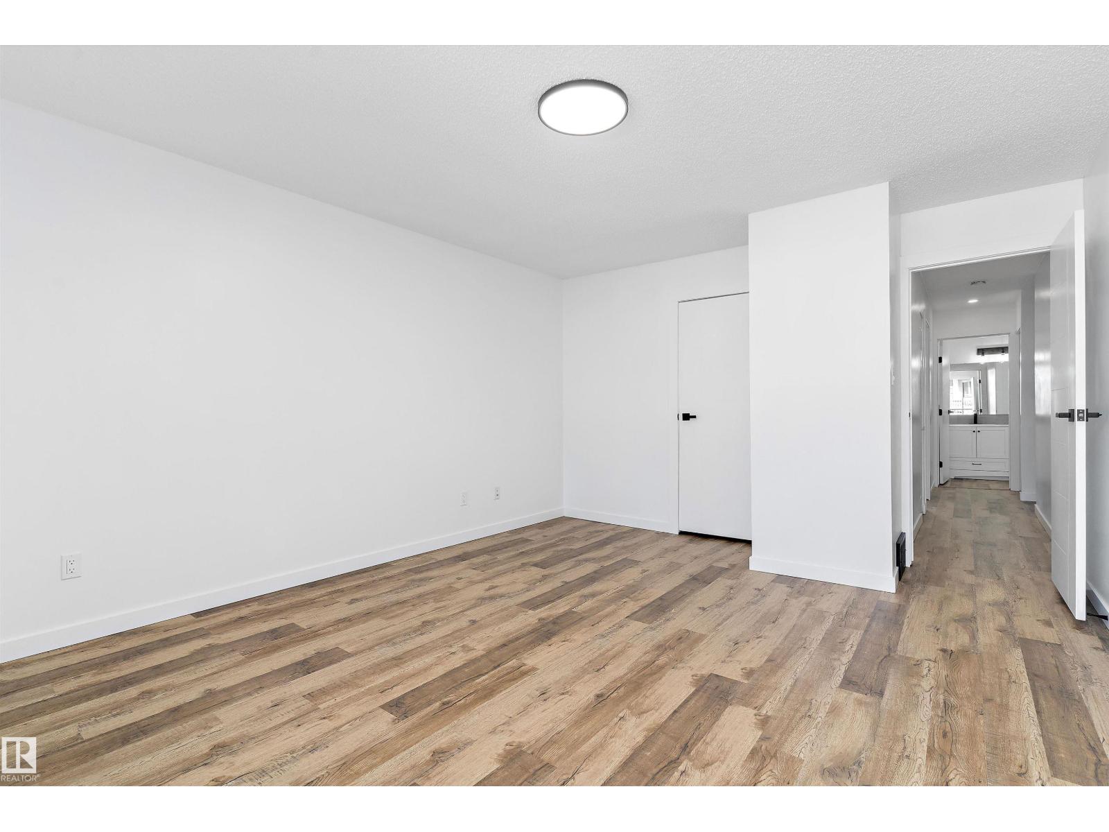 Photo 22 of 13 7604 29 Av Nw, Edmonton AB