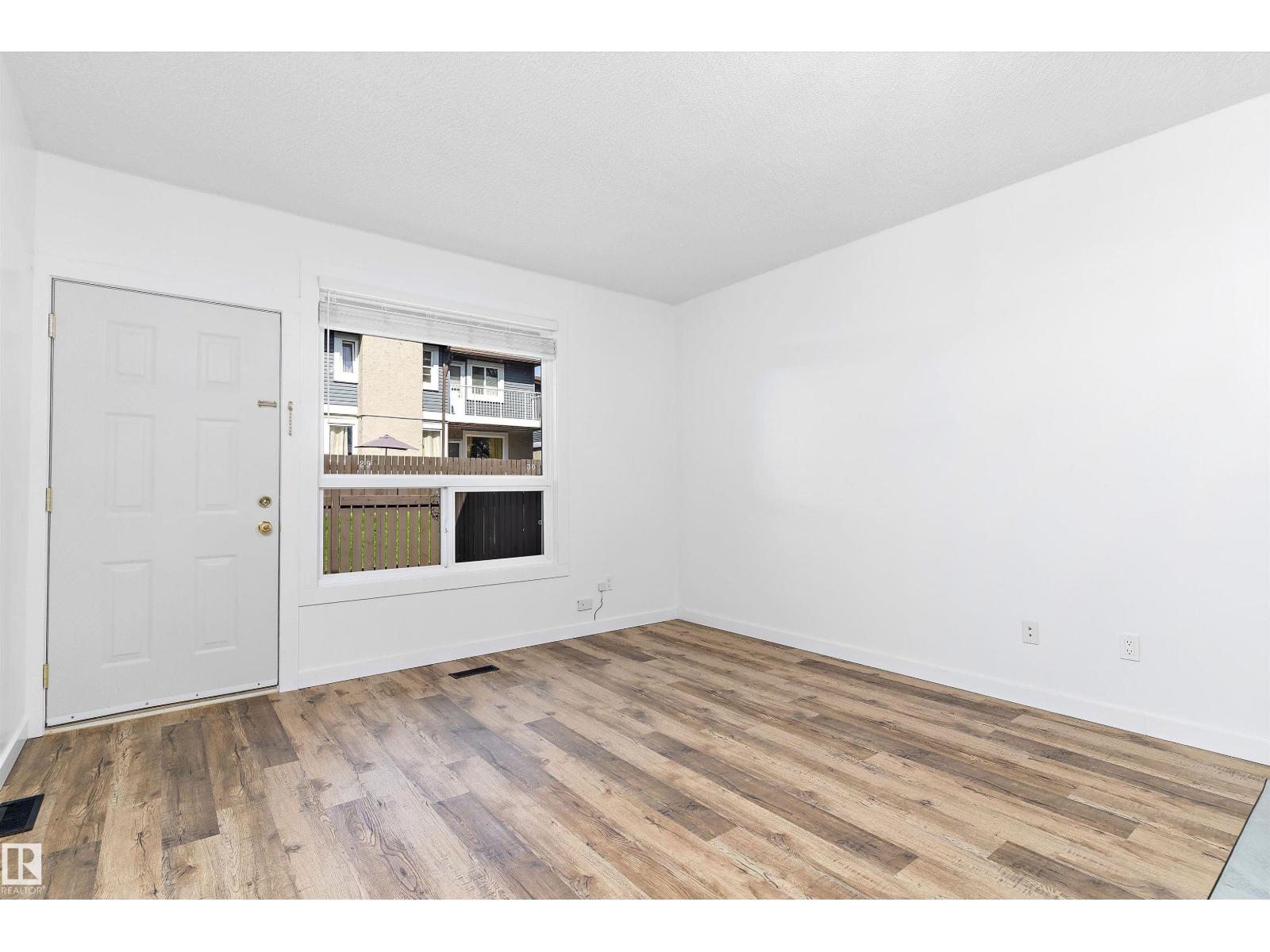 Photo 13 of 13 7604 29 Av Nw, Edmonton AB