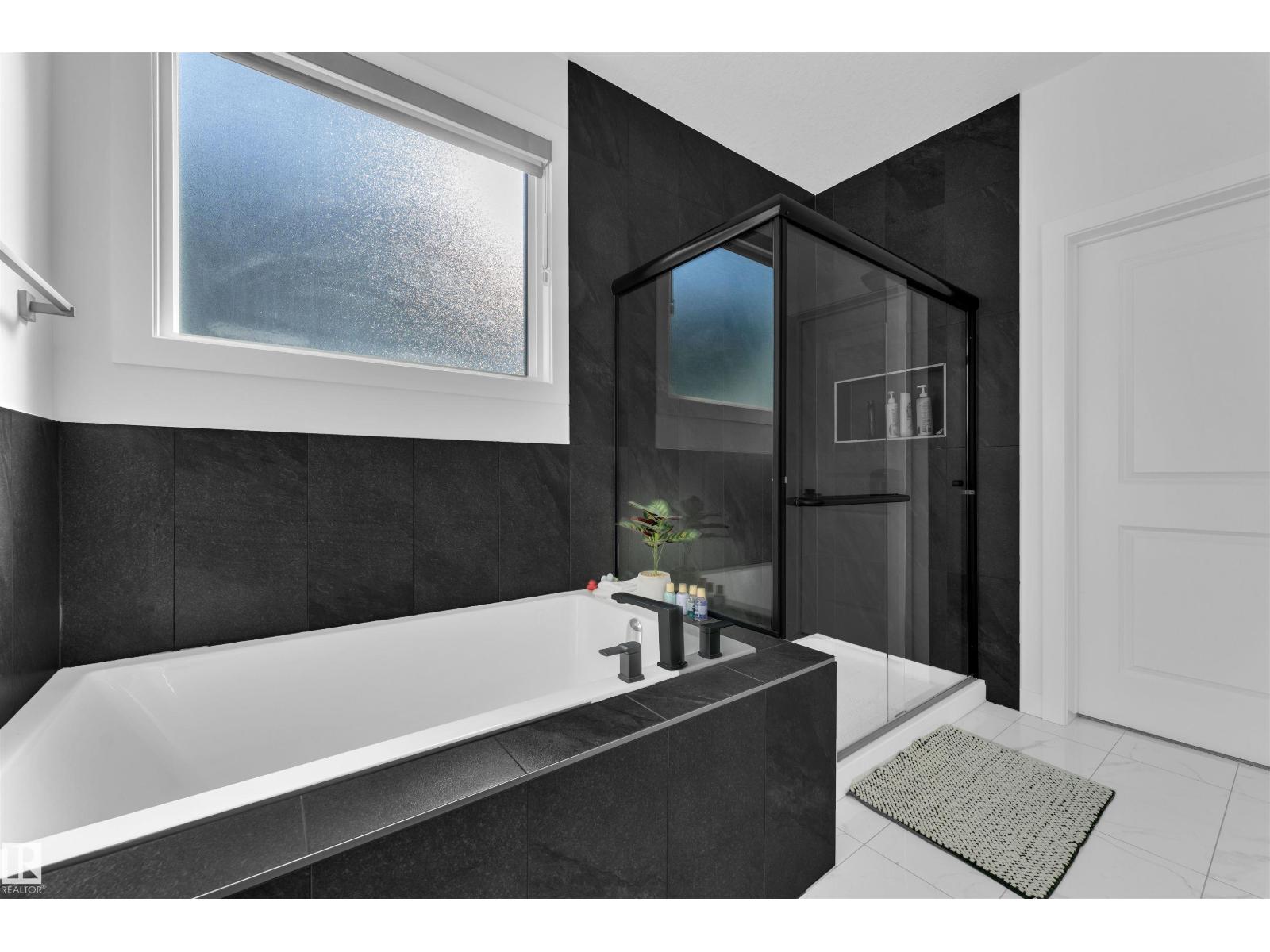 Photo 10 of 5491 Kootook Rd Sw, Edmonton AB