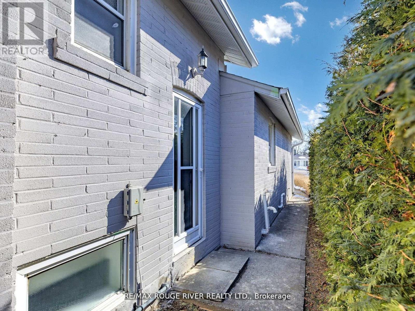 Photo 31 of 58 Flintridge Road, Toronto ON