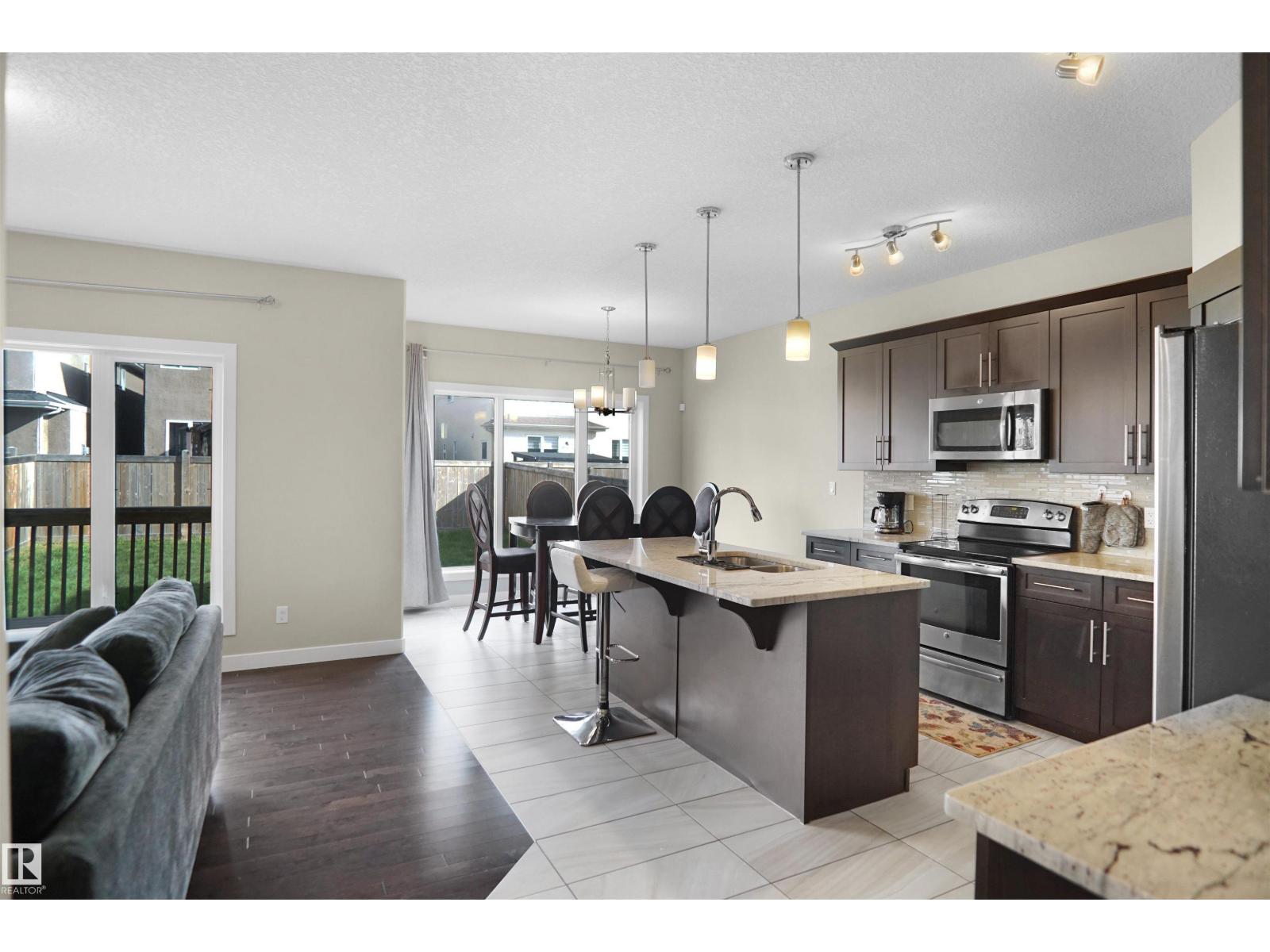 Photo 10 of 17007 62 St Nw, Edmonton AB